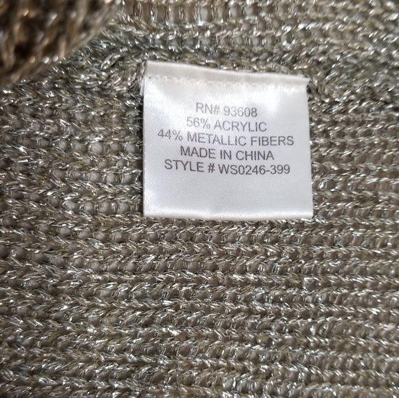 Willow & Clay, Distressed Silver Sweater, Size L - Picture 10 of 15